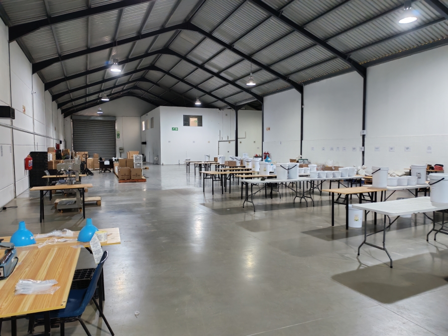 To Let Commercial Property for Rent in Asla Park Western Cape